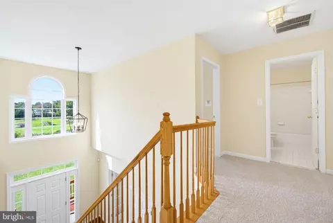Entry Way - 8625 Tower Dr, Laurel, MD 20723 photo 5 of 8