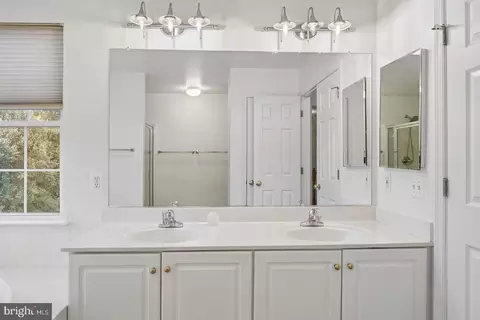 Bath - 6025 Florey Rd, Hanover, MD 21076 photo 2 of 2