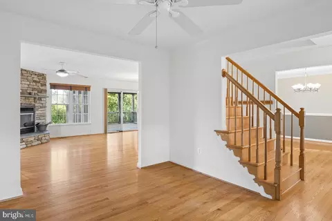 Entry Way - 6025 Florey Rd, Hanover, MD 21076 photo 3 of 14