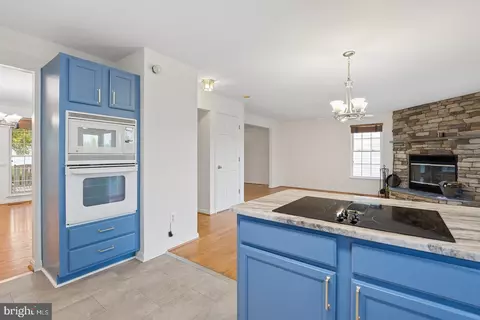 Kitchen - 6025 Florey Rd, Hanover, MD 21076 photo 6 of 6