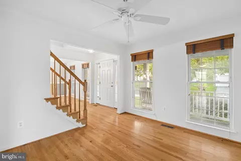 Living - 6025 Florey Rd, Hanover, MD 21076 photo 2 of 5