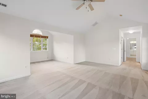 Entry Way - 6025 Florey Rd, Hanover, MD 21076 photo 11 of 14