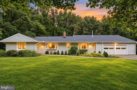 2555 Sand Hl, Ellicott City, MD 21042