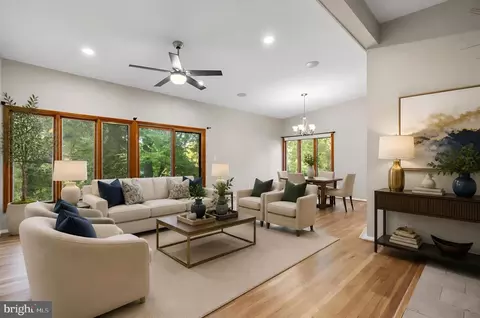 9453 Penfield Ct, Columbia, MD 21045