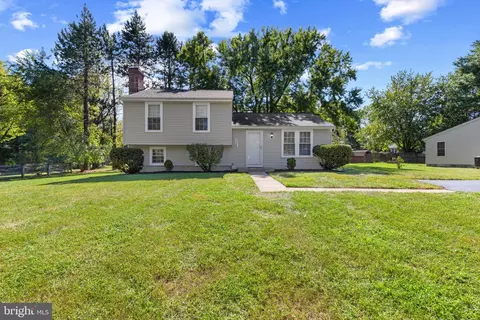 5586 Hunting Horn Drive Dr, Ellicott City, MD 21043