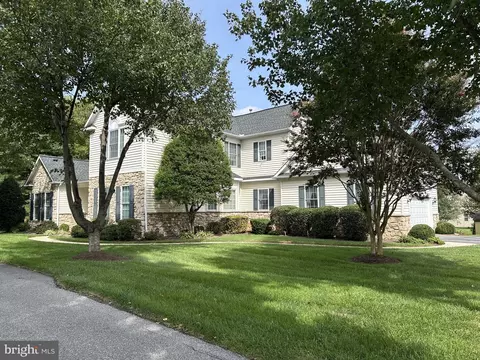 10804 Robin Lynn Dr, Ellicott City, MD 21042
