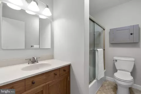 Bath - 8475 Rooster Ct, Laurel, MD 20723 photo 2 of 2