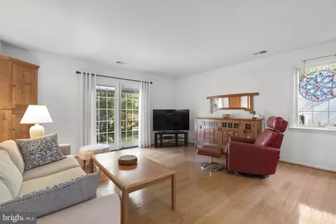 Living - 8475 Rooster Ct, Laurel, MD 20723 photo 1 of 2