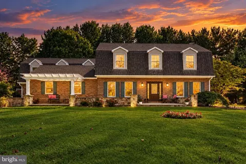 13713 Barberry Way, Sykesville, MD 21784