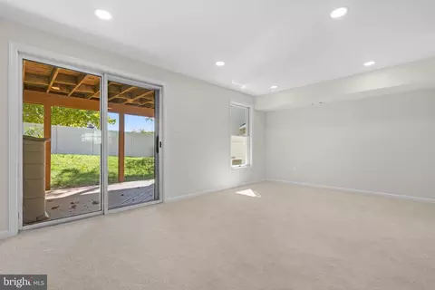 Living - 9374 Breamore Ct, Laurel, MD 20723 photo 7 of 8