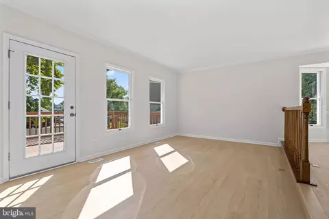 Living - 9374 Breamore Ct, Laurel, MD 20723 photo 4 of 8