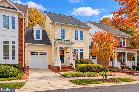 2908 Eaton Sq #111, Ellicott City, MD 21043