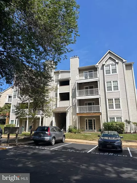 6330 Bayberry Ct #810, Elkridge, MD 21075