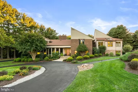 4254 Buckskin Lake Dr, Ellicott City, MD 21042