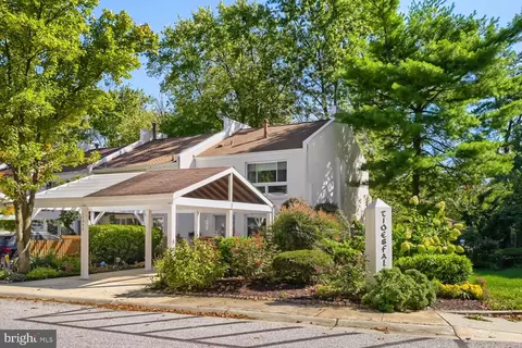 10252 Wilde Lake Ter, Columbia, MD 21044
