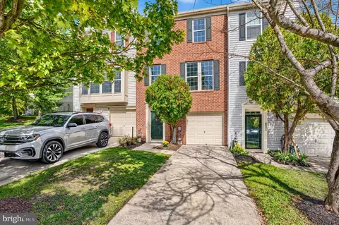 8806 Papillon Dr, Ellicott City, MD 21043