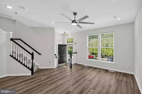 Living - 9270 Maxwell Ct, Laurel, MD 20723 photo 2 of 4