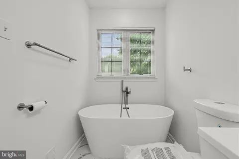 Bath - 9270 Maxwell Ct, Laurel, MD 20723 photo 2 of 7