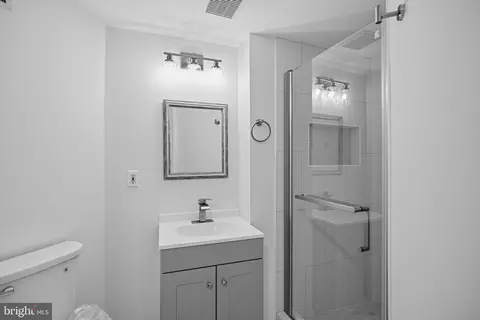 Bath - 9270 Maxwell Ct, Laurel, MD 20723 photo 5 of 7