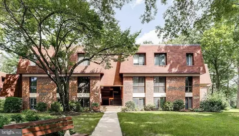 5237 W Running Brook Rd #202, Columbia, MD 21044