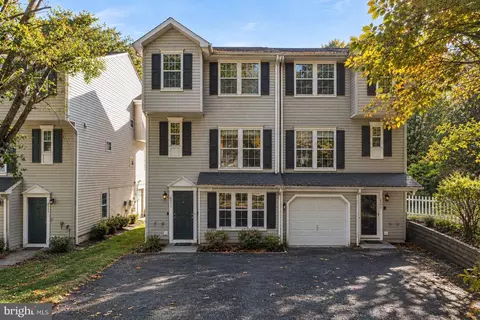 6555 Tyson Pl, Elkridge, MD 21075