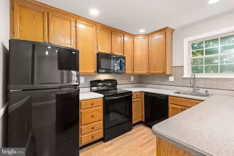 Kitchen - 9113 Bryant Ave, Laurel, MD 20723 photo 2 of 4