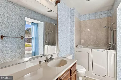 Bath - 7351 Cedar Ave, Jessup, MD 20794 photo 2 of 3