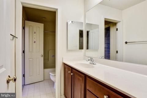 8715 Timber Oak Ln, Laurel, MD 20723 photo 23