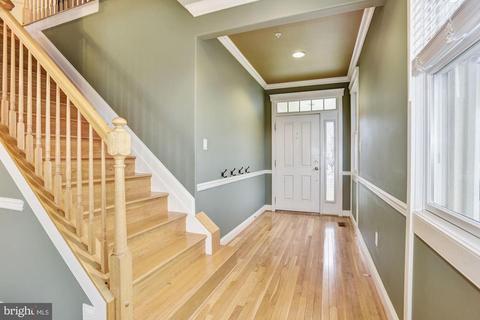 8715 Timber Oak Ln, Laurel, MD 20723 photo 4