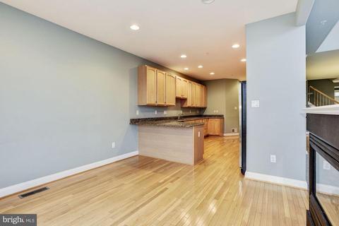 8715 Timber Oak Ln, Laurel, MD 20723 photo 14