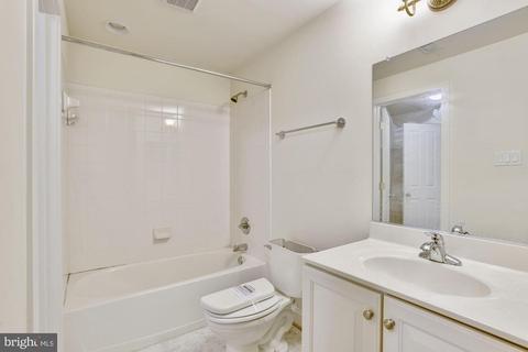 8715 Timber Oak Ln, Laurel, MD 20723 photo 30