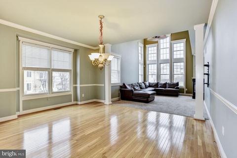 8715 Timber Oak Ln, Laurel, MD 20723 photo 5