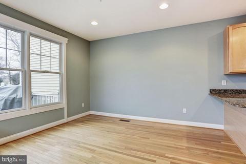 8715 Timber Oak Ln, Laurel, MD 20723 photo 13