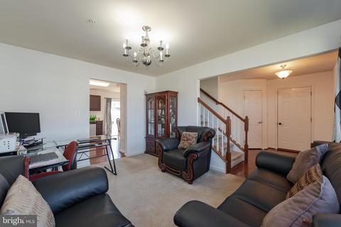 9549 Chaton Rd, Laurel, MD 20723 photo 2
