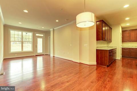 9729 Knowledge Dr, Laurel, MD 20723 photo 5