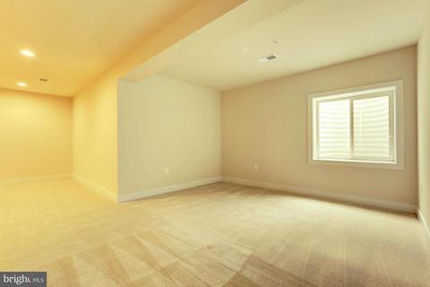 9729 Knowledge Dr, Laurel, MD 20723 photo 32