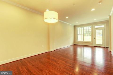 9729 Knowledge Dr, Laurel, MD 20723 photo 4