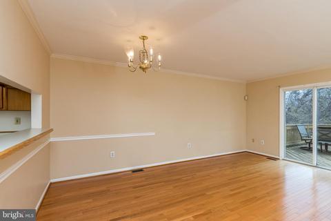 9385 Breamore Ct, Laurel, MD 20723 photo 5
