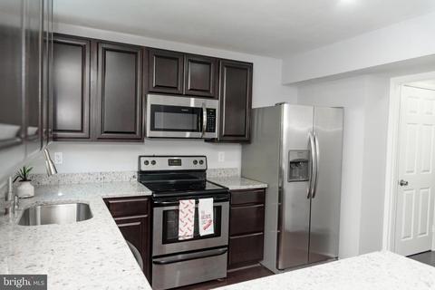 9408 Riverbrink Ct, Laurel, MD 20723 photo 11