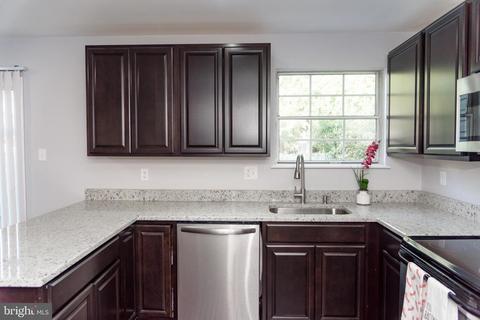 9408 Riverbrink Ct, Laurel, MD 20723 photo 13