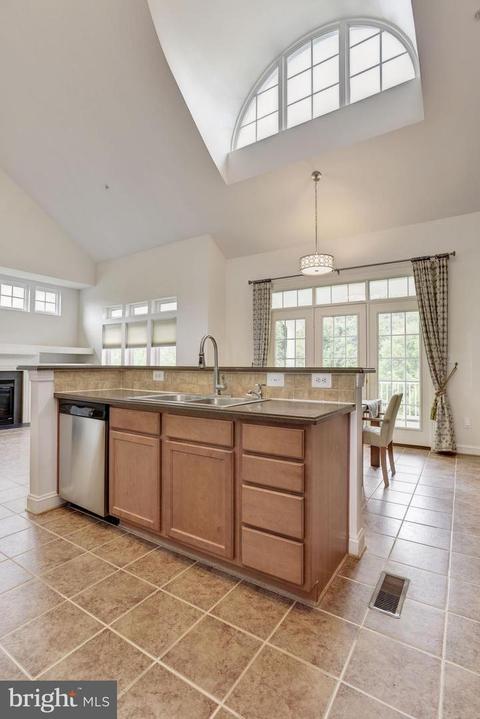 8761 Boulder Ridge Rd, Laurel, MD 20723 photo 6