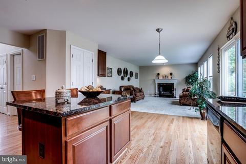 7003 Mount Holly Way, Elkridge, MD 21075 photo 4