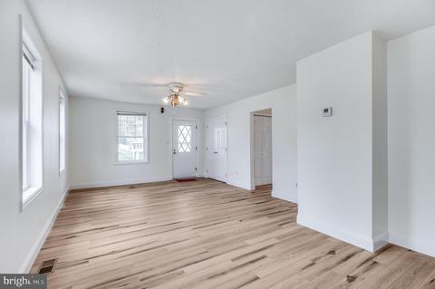 8610 Pine Tree Rd, Jessup, MD 20794 photo 5