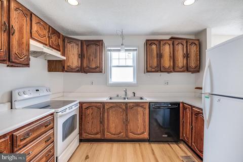 8610 Pine Tree Rd, Jessup, MD 20794 photo 7