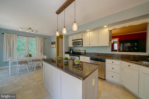 8752 Birkenhead Ct, Laurel, MD 20723 photo 17