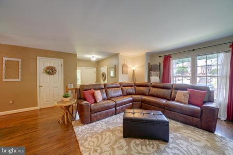 8752 Birkenhead Ct, Laurel, MD 20723 photo 5