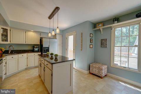 8752 Birkenhead Ct, Laurel, MD 20723 photo 25
