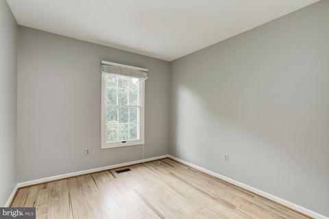 9346 Breamore Ct, Laurel, MD 20723 photo 23