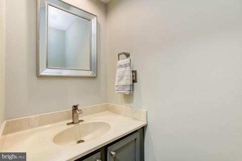 9346 Breamore Ct, Laurel, MD 20723 photo 13