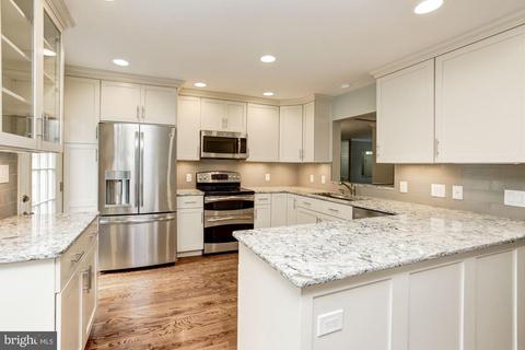 9346 Breamore Ct, Laurel, MD 20723 photo 10